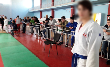 ძალადობა ოჯახში თუ სახელმწიფოს გულგრილობა - რატომ მოიკლა თავი 16 წლის გოგონამ 