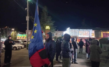 ხელახალი არჩევნებისა და დაკავებულების გათავისუფლების მოთხოვნით ზუგდიდში აქციები გრძელდება (ფოტო)