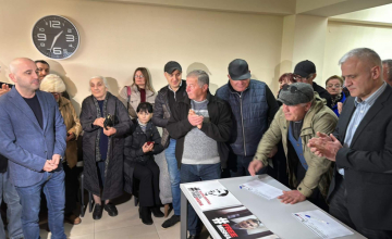 ზუგდიდში სააკაშვილის გათავისუფლების მოთხოვნით ხელმოწერებს აგროვებენ 
