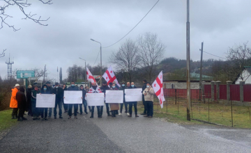 5 დღიანი კარანტინის გაუქმების მოთხოვნით ფახულანში აქცია გაიმართა