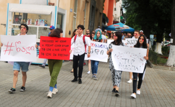 ზუგდიდში თბილისის დემონსტრაციების ანალოგიური მოთხოვნებით მესამე აქცია გაიმართა (ფოტო, ვიდეო)