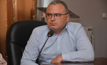 ზუგდიდის საკრებულოს თავმჯდომარე რეზინის ტყვიებით აქციის დაშლის აკრძალვას ითხოვს