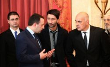 პრემიერმა ზაზა ურუშაძე და გიორგი ოვაშვილი დააჯილდოვა