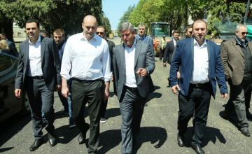 პრემიერმა და ,,ქართული ოცნების“ კანდიდატმა ზუგდიდში მიმდინარე პროექტები დაათვალიერეს ®