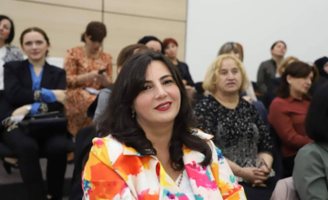 ზუგდიდის მუნიციპალიტეტის მერიამ პედაგოგებს პროფესიული დღე მიულოცა და ფულადი ჯილდო გადასცა