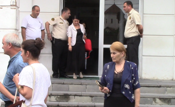 ადვოკატი სასამართლო სხდომაზე: "ჩვენ ყველანი პოლიტიზირებულები ვართ" (ვიდეო)