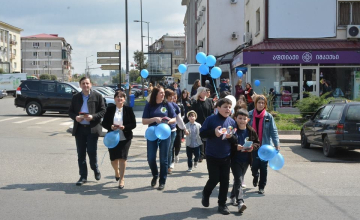 აუტიზმის შესახებ ცნობადობის ამაღლების მსოფლიო დღე ზუგდიდში 
