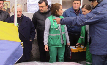 მოშიმშილე მოხუცი სახელმწიფო მზრუნველობაზე უარს აცხადებს (ვიდეო)