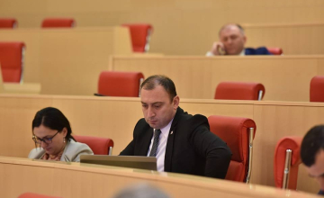 მუნიციპალიტეტების გაერთიანების შესახებ დადგენილებას მერაბ ქვარაიამ მხარი დაუჭირა (ფოტო)