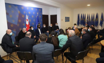 "ქართული ოცნების" ლიდერები სამეგრელოს რეგიონული ორგანიზაციის წარმომადგენლებს შეხვდნენ
