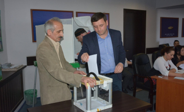 ქალაქ ზუგდიდის საკრებულოს თავმჯდომარის მოადგილედ თაზო ფაცაცია აირჩიეს (ვიდეო)