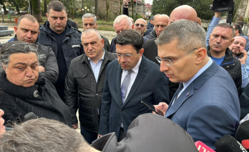 ,,ქართული ოცნების'' ლიდერებს ზუგდიდში ხმაურით დახვდნენ (ფოტო)