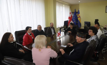ზუგდიდის  მერი მამუკა წოწერია, ჰუმანური პედაგოგიკის ფუძემდებელ,  შალვა ამონაშვილს შეხვდა