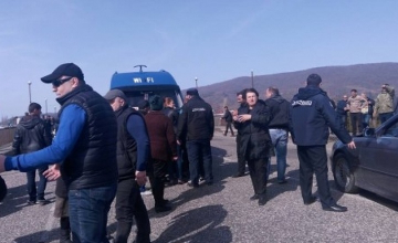 სენაკში დაკარგული მოზარდის ახლობლებმა გზის გადაკეტვა ცადეს