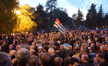აფხაზური ოპოზიცია "პრემიერ- მინისტრის" თანამდებობის გაუქმებას მოითხოვს