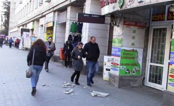 საფრთხის შემცველი შენობები ზუგდიდში (ვიდეო)