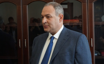 სოხუმში „პრეზიდენტობის“ კანდიდატად კან კვარჩია დაარეგისტრირეს