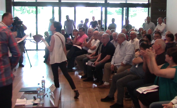 ხმაური მაჟორიტარი დეპუტატის ანგარიშის პრეზენტაციაზე (ვიდეო)