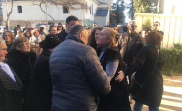 თენგო ქობალიას მხარდამჭერებმა ისევ სუს-ის შენობასთან გადაინაცვლეს 