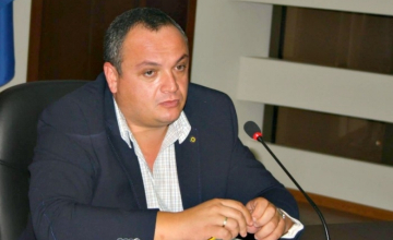 მაჟორიტარის ბიუროში თოლორაიას მიერ "ქართული ოცნების" დატოვებას არ ადასტურებენ (ვიდეო)