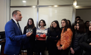 მოსწავლეების ერთი დღე პროკურატურაში (ვიდეო)