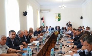 სოხუმი: „ენერგეტიკის შესახებ“ კანონპროექტმა რესპუბლიკის ეკონომიკური სუვერენიტეტი უნდა უზრუნველყოს