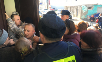 ზუგდიდში თენგო ქობალიას მხარდასაჭერ აქციაზე ხმაურია (ვიდეო)