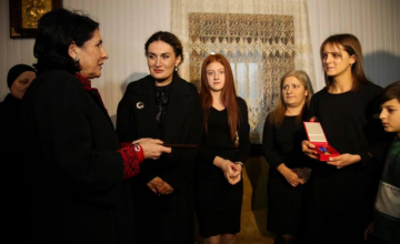 პრეზიდენტმა გიგა ოთხოზორია სამოქალაქო თავდადების მედლით დააჯილდოვა