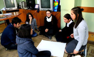 "World Café"- ახალგაზრდული ვორქშოფი "ათინათში" (ვიდეო)