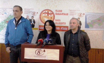 ურთიერთბრალდებები ზუგდიდის მაჟორიტარი დეპუტატობის კანდიდატებს შორის (ვიდეო)