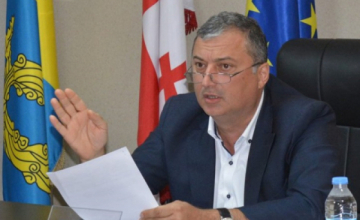 ფოთის საკრებულოს თავმჯდომარეს და მასთან ერთად სხვა დაკავებულებს ბრალი წარუდგინეს