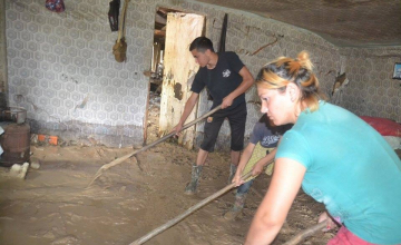 ხობში სტიქიით მიყენებულ ზარალს ითვლიან (ფოტო)