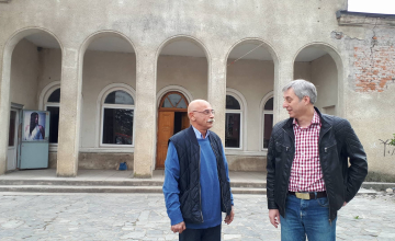 ზუგდიდის თეატრი მაყურებელს სიურპრიზებს უმზადებს (ვიდეო)