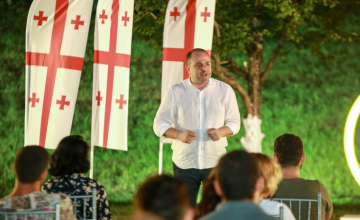 ირაკლი ჩიქოვანი: პრემიერის გზავნილები მიმართული იყო მშვიდობიანი გზით ომით გაყოფილი საზოგადოების შერიგებისკენ