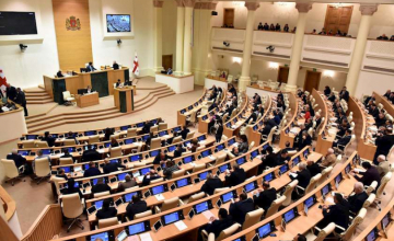 დეპუტატებმა სამეგრელოდან საარჩევნო სისტემის ცვლილებასთან დაკავშირებულ კენჭისყრაში არ მიიღეს მონაწილეობა