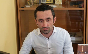 მოქალაქე საიას ზუგდიდის ოფისის ხელმძღვანელს: რატომ აწერია საქართველოში გასაყიდად შემოსულ კონსერვს 