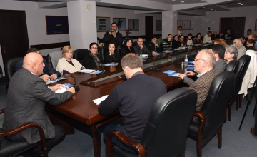 გუბერნატორის სამი წლის ანგარიში არასამთავრობოებს