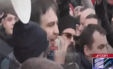 დაკავებული ყოფილი პრეზიდენტი მომხრეებმა გაათავისუფლეს
