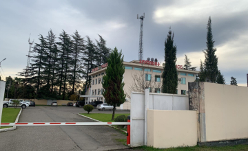 ადვოკატი: დაკავებული მოზარდი თავს ცუდად გრძნობს