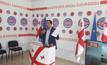 ოპოზიცია საარჩევნო უბნებზე დარღვევებზე საუბრობს: საოლქო გაყალბების დაკვეთას ასრულებს (ვიდეო)