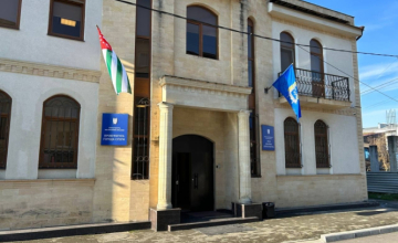 სოხუმის მილიციის თანამშრომელს პატიმრობა შეეფარდა