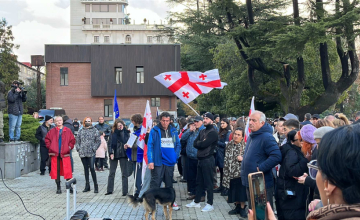 ზუგდიდის საპროტესტო აქციის მონაწილეებმა ჟურნალისტ გურამ როგავას სოლიდარობა გამოუცხადეს