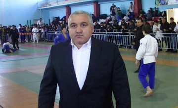 ზუგდიდის მერიის სპორტულ დაწესებულებათა ცენტრში უფროსმა და მოადგილემ თანამდებობები გაცვალეს