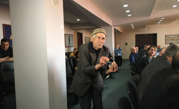 კეთილი ინებეთ და შემოიყვანეთ უფასოდ გაზი განმუხურში - მოქალაქე საკრებულოს სხდომაზე (ვიდეო)