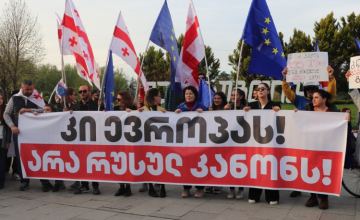 იმედია, თქვენი ძალისხმევა უშედეგოდ არ ჩაივლის და კანონს არ მიიღებენ - აფხაზი ვეტერანი თბილისში „აგენტების“  წინააღმდეგ პროტესტს გულშემატკივრობს