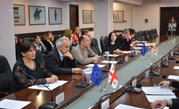ბაღებისთვის დაფინანსების შემცირებას ქალაქის საკრებულოში  ხმაური მოჰყვა (ვიდეო)