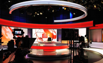 ასტრახანში BBC-ის გადამღებ ჯგუფს ფიზიკურად გაუსწორდნენ და კამერა დაუმტვრიეს