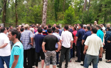 ფოთში მეთევზეები აქციას მართავენ 
