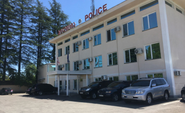 სენაკის საკრებულოს დეპუტატები სავარაუდო ცემის ფაქტზე სამართალდამცავებმა გამოკითხეს 