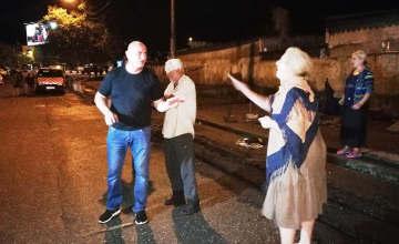 მერიის ზედამხედველობის სამსახურსა და გარემოვაჭრეებს შორის შელაპარაკება მოხდა (ვიდეო)